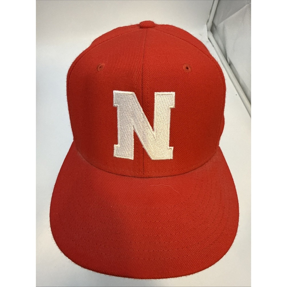 VTG Nike DRI FIT Team Nebraska Cornhuskers NCAA Embroidered Stretch Fit Hat Cap